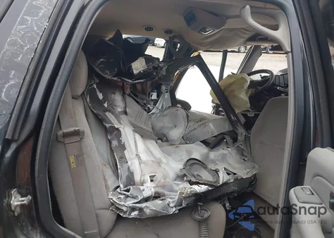 2005 Chevrolet Tahoe Ls из США, поврежденный, VIN 1GNEK13T85J163208